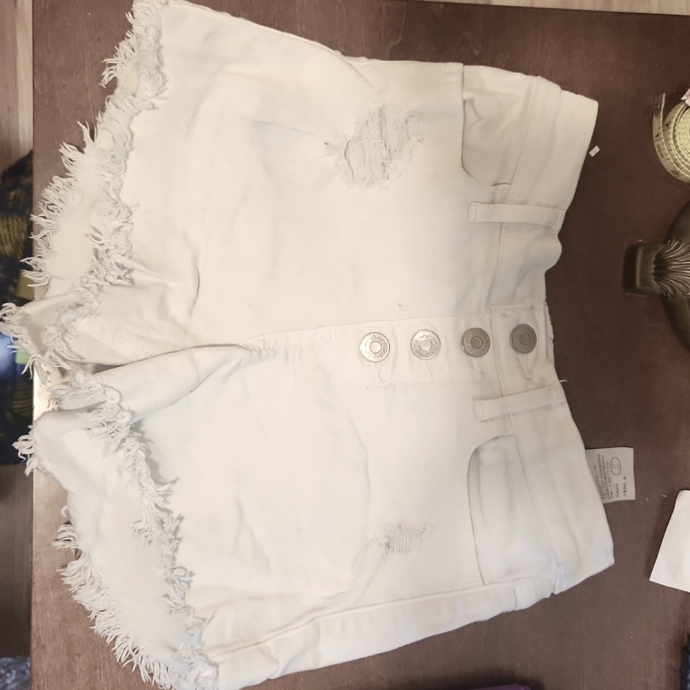 Ambercrombie frayed shorts
